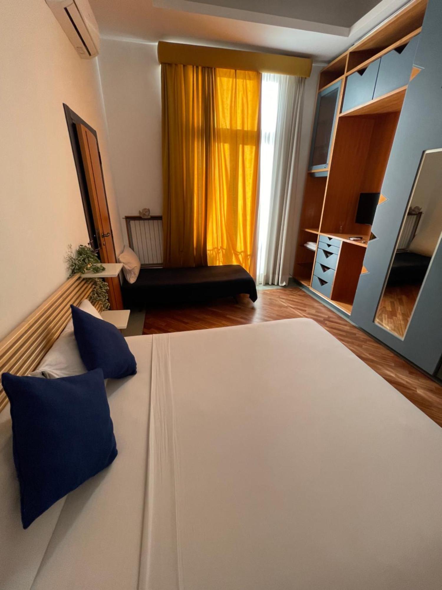 Nova Rooms Неаполь Екстер'єр фото